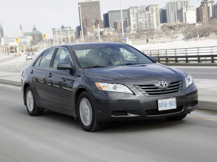  Toyota Camry LE 2006 года  (фото 10 из 13)